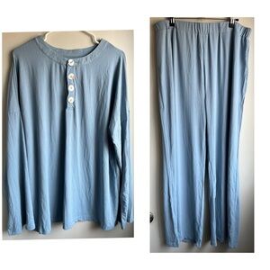 NWOT Women’s Blue Pajama Set